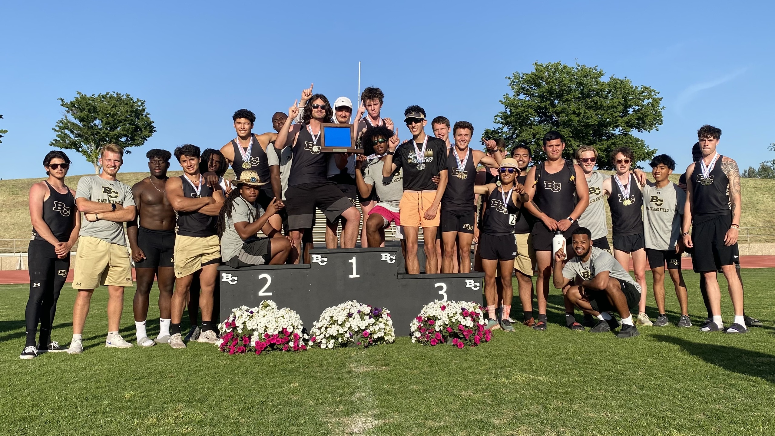 Men's Track and Field Captures Fifth-Straight GVC Title; Women's Track Finishes Second