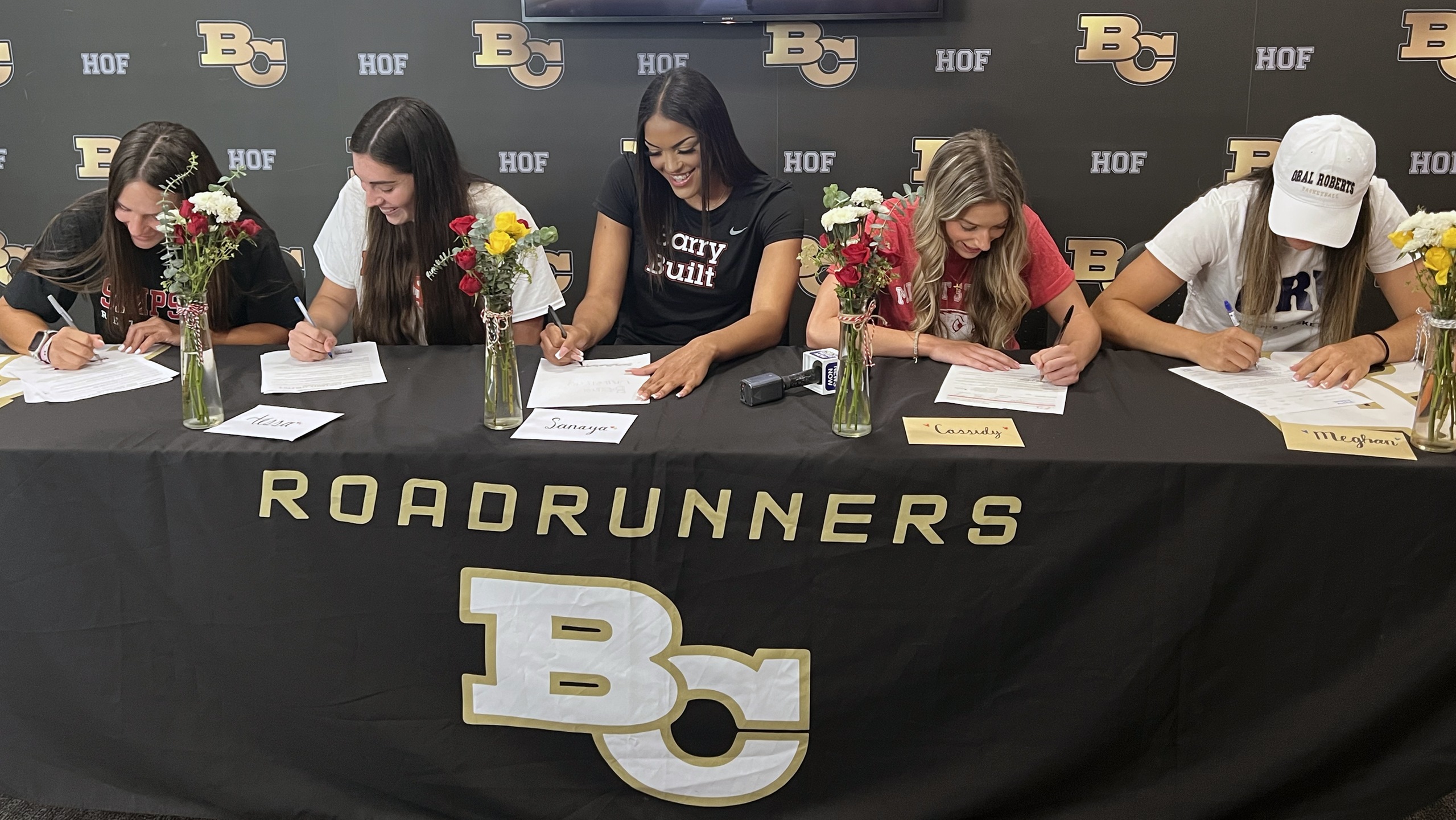Women's Basketball Quintet Sign to the Next Level